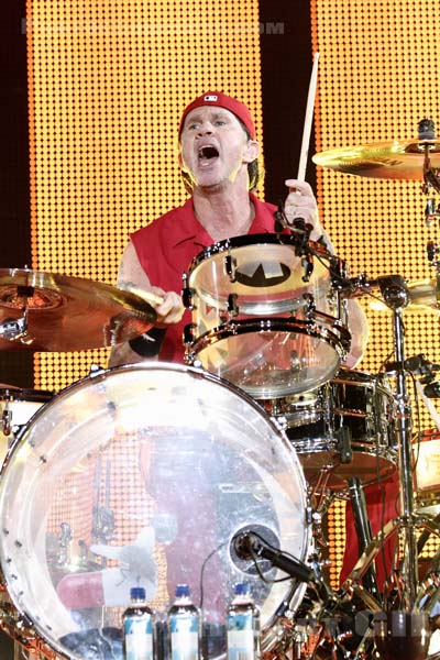 RED HOT CHILI PEPPERS - 2011-10-19 - PARIS - Bercy - 